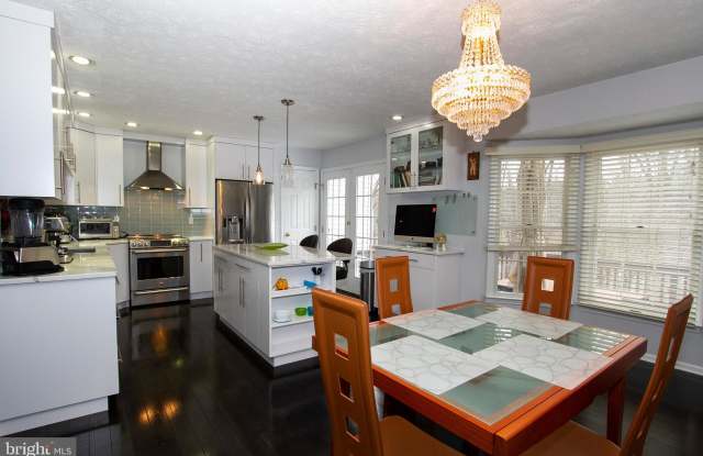 2755 QUARRY HEIGHTS WAY Gallery 3