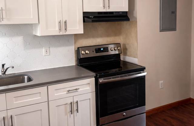 6043 Vine St photos photos