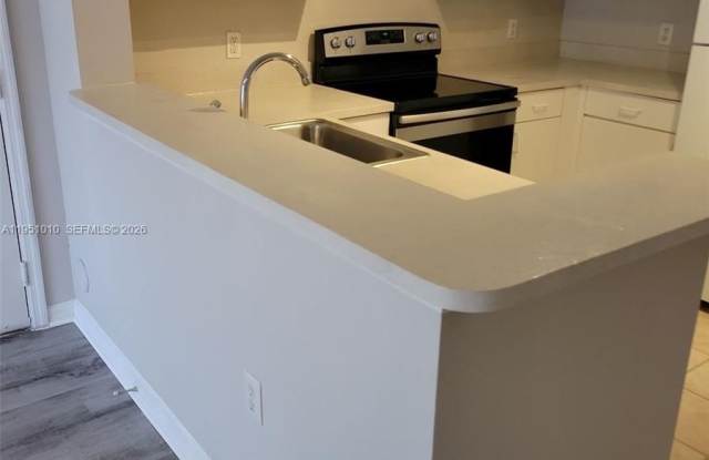 4195 N Haverhill Rd photos photos