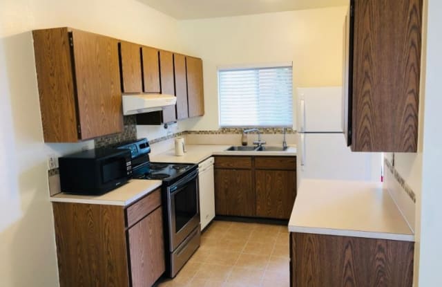 5810 200th St SW D - 5810 200th Street Southwest, Lynnwood, WA 98036