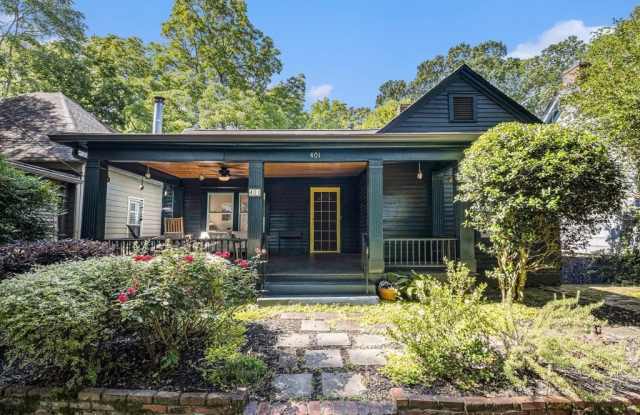 401 Cherokee Place SE photos photos