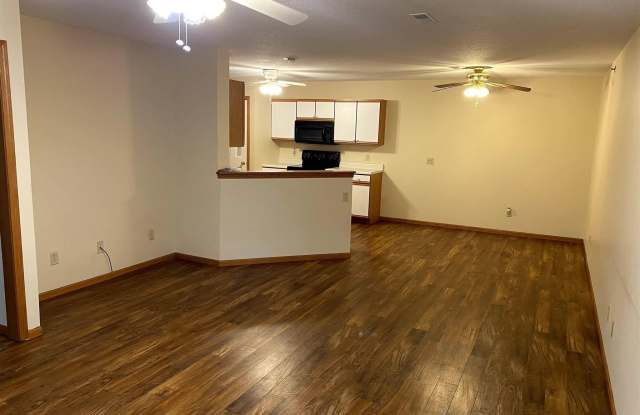 3804 CREEK HILL Drive Gallery 4