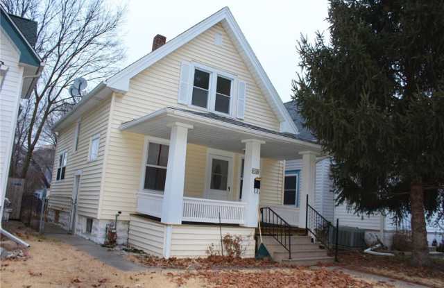 COMING SOON-2 Bedroom 1 Bathroom Home-1520 D Ave NE photos photos