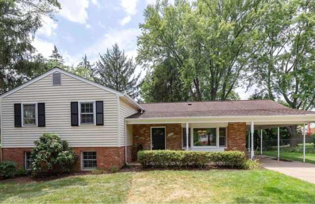 1606 MARY ELLEN Court Gallery 1