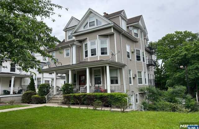 43 S Willow Street photos photos