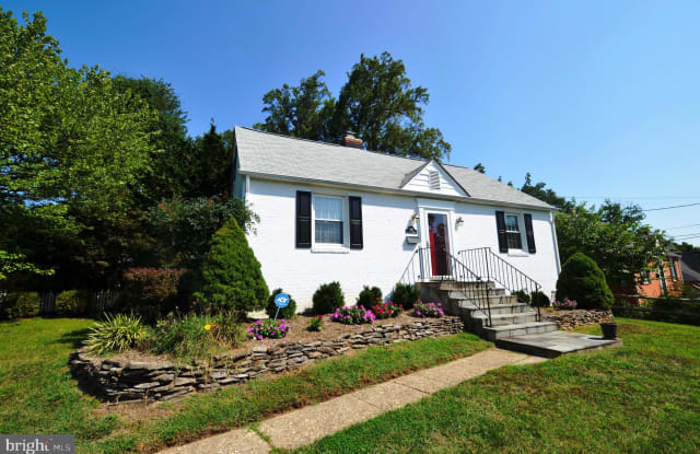 6816 CHESTNUT AVENUE - 6816 Chestnut Avenue, West Falls Church, VA 22042