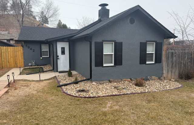 ~Applications Pending~ West Rapid 2 Bedroom, 1 Bath Home for Rent - 1942 Red Dale Drive, Rapid City, SD 57702