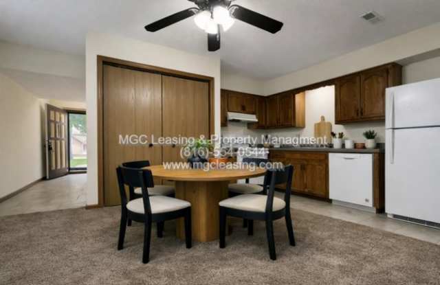3563 Northeast Independence Circle Gallery 2