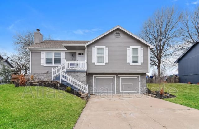 710 S Park Drive - 710 South Park Drive, Raymore, MO 64083