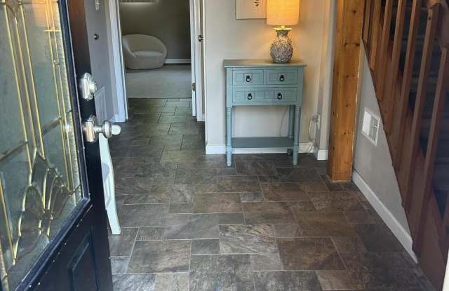 14 Devon Court Gallery 2