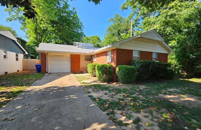 (3) Bed/(1.5) Bath in Core Norman Avail Now! Pets Negotiable! photos photos