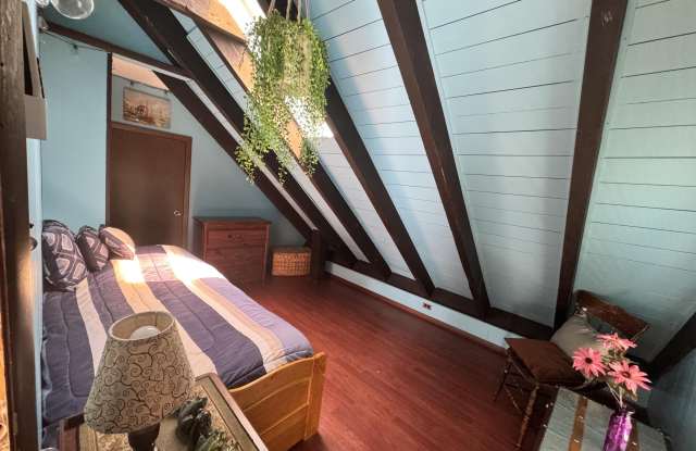 2156 White Oak Drive Gallery 4