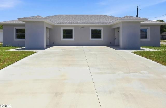 2955 Dunbar Avenue photos photos