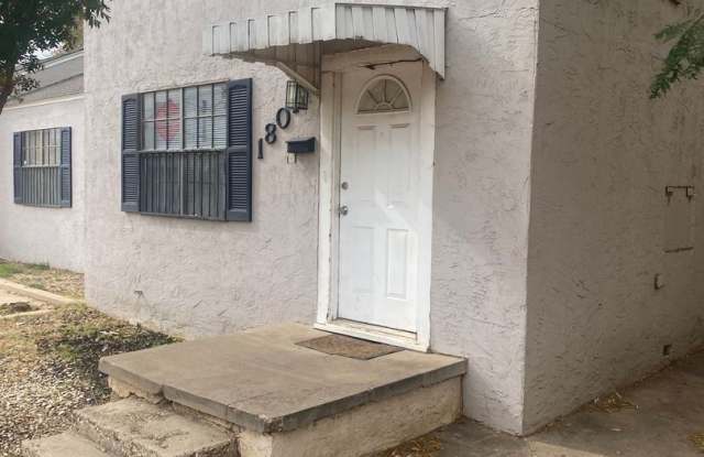 Free application on approved applicants! Cozy 1 Bed 1 Bath - July 1st photos photos