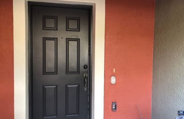 WATER VIEWS -3 bedroom 2.5 bath-Move in NOW-WATER,TRASH,SEWER & LAWN CARE INCLUDED! 2 story townhome with 1 car attached garage! 13492 Applerose Lane #22 Lynwood at Southmeadow Gallery 3