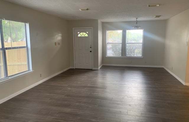 227 Cypressgarden Dr Gallery 2