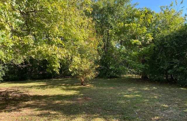 2/1 in South Denison with Carport and Fenced in Yard photos photos