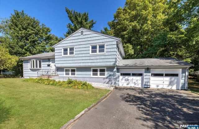 790 Paramus Road photos photos