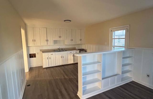 607 Durst Avenue East Gallery 2