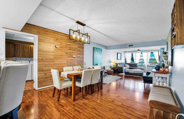 6049 Balboa Cir photos photos