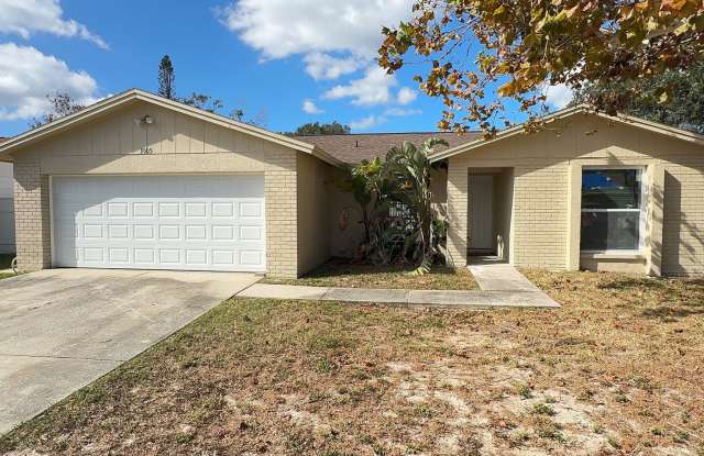 Recently renovated 3 bedroom, 2 bathroom, 2 car garage home for rent in Town 'n' Country. photos photos