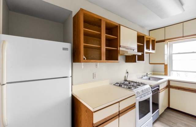 1107 East Genesee Street - 1 photos photos