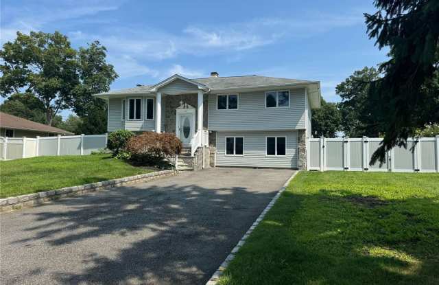 15 Partridge Drive - 15 Partridge Drive, Commack, NY 11725