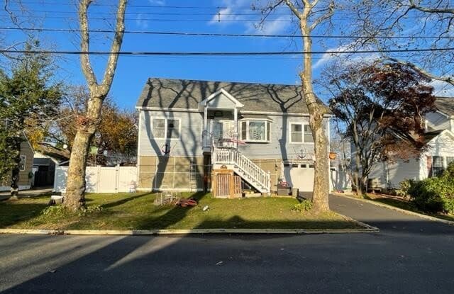 300 Pine Avenue - 300 Pine Avenue, Manasquan, NJ 08736