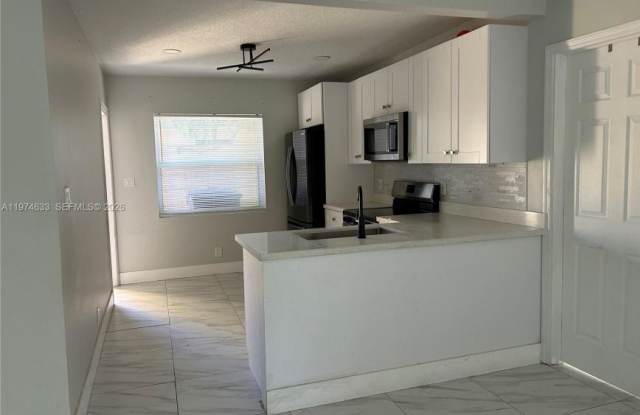 6036 Buchanan St photos photos