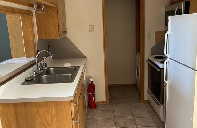 1000 Rambling Oaks - 8 photos photos