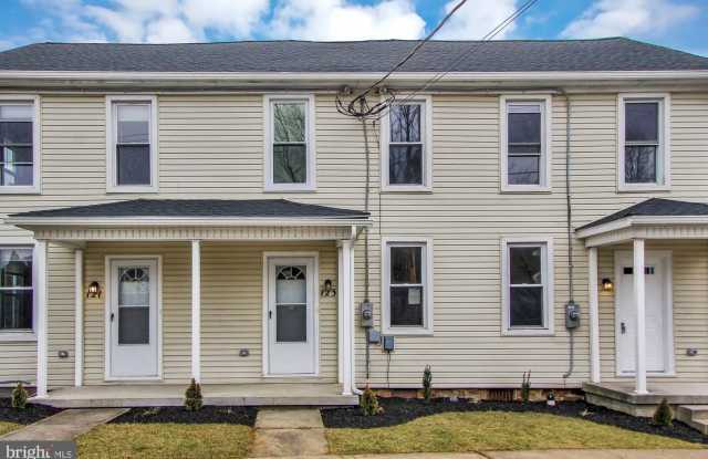 Coming Soon! 3-bedroom 1 bath townhome in Goldsboro Etters area Gallery 1