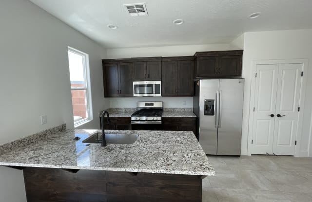 258 N 2470 W photos photos