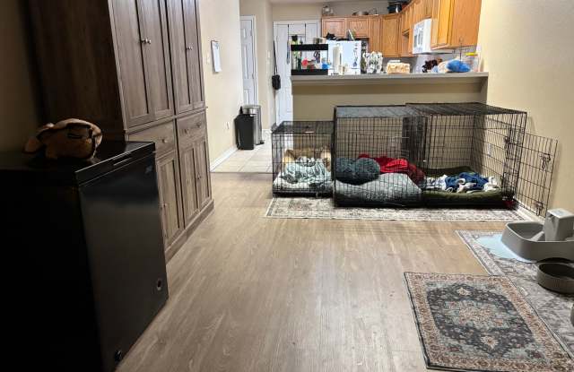AUGUST PRE-LEASE!  Spacious 3 Bedroom 3 Bathroom with a Yard! Gallery 4