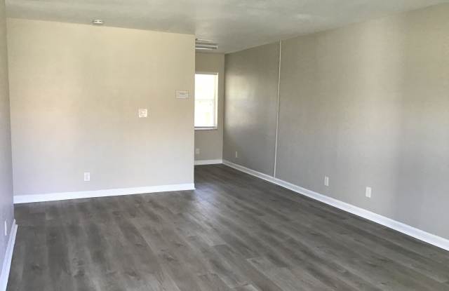 4011 Windsor Avenue Gallery 4