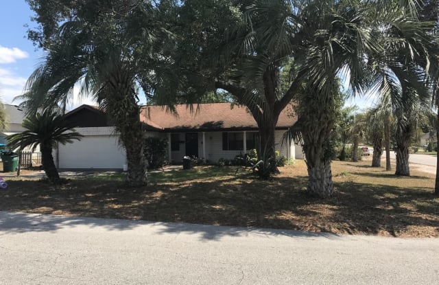 521 Fairhaven St - 521 Fairhaven Street, Deltona, FL 32725