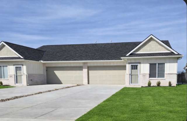 3 Bedroom Villa in Goddard, KS! 1/2 Month Free! photos photos