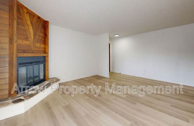 203 E Arbor-307F Gallery 1