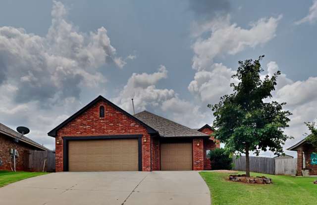 Very Nice 3 Bedroom 2 Bath Home in Yukon Schools photos photos