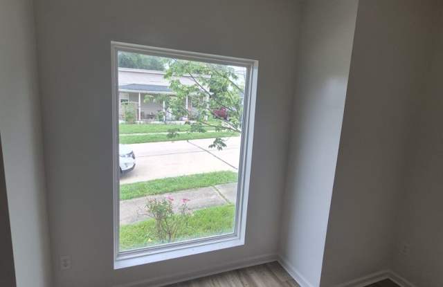 143 Kenton St, Elsmere, KY – Spacious 3-Bedroom, 2-Bath Home Gallery 3