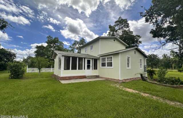 6285 Pond Street Gallery 1