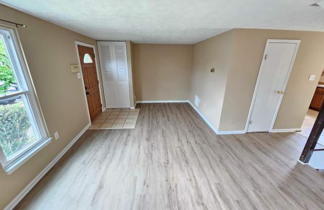509 BEEBE Court Gallery 4