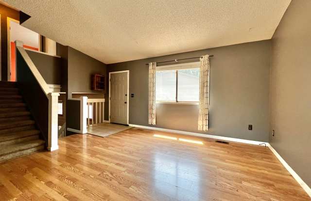 Fantastic 3-Bed, 2-Bath Home in Great Loveland Neighborhood! photos photos
