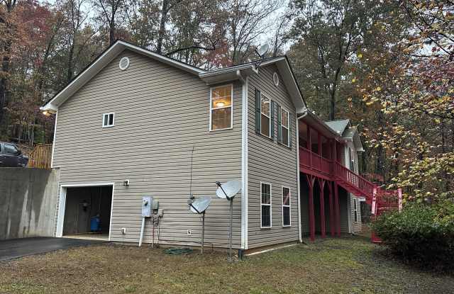 600 Indian Trail photos photos