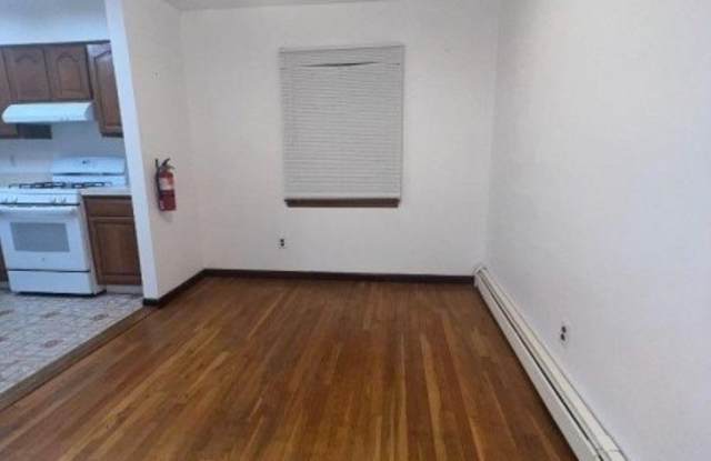 226 Legion Pl Unit 2 Gallery 2