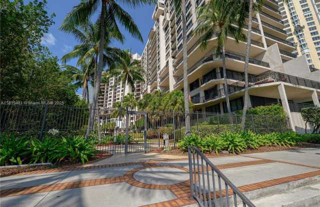 540 Brickell Key Dr photos photos
