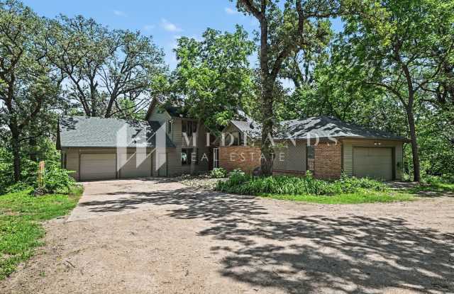 Wooded Papillion 2-Story photos photos