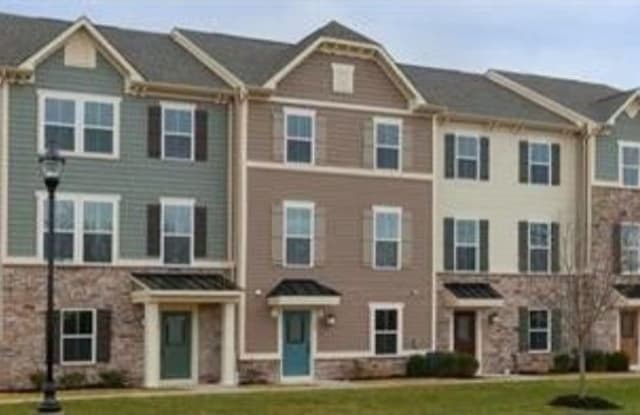 201 Bayside Court - 201 Bayside Ct, Sayreville, NJ 08879