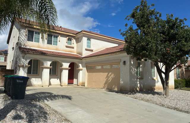 Beautiful and spacious 5-bedroom, 3-bathroom in Hemet Gallery 1