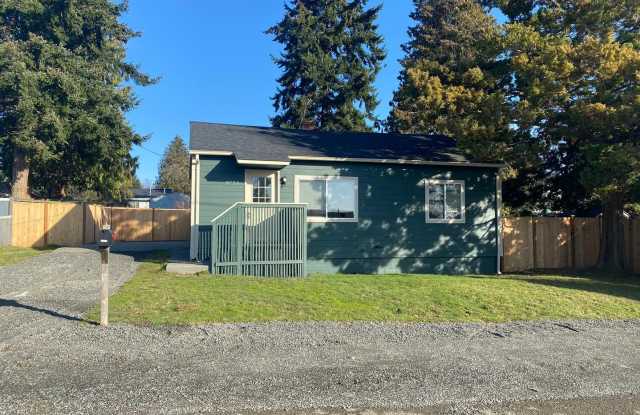 Charming Remodeled 2-Bedroom Home with Fully Fenced Yard in Bremerton! - 3724 West E Street, Navy Yard City, WA 98312
