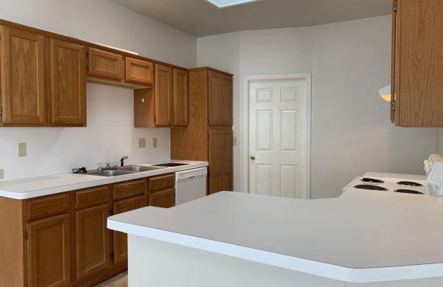 5862 Spring Xing Gallery 4